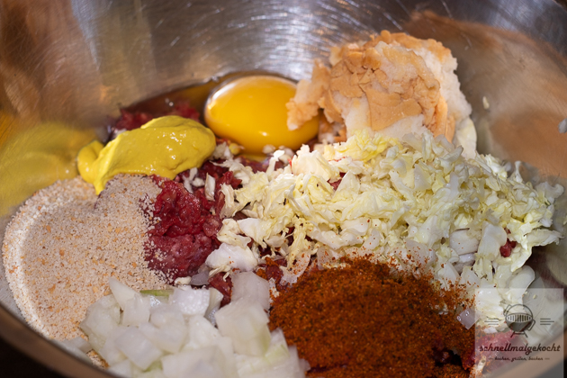 Mit Hackfleisch gefüllter Wirsingkohl – schnellmalgekocht